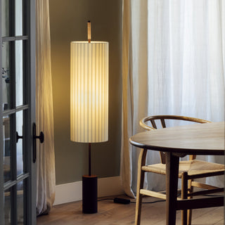 Dórica Stehlampe